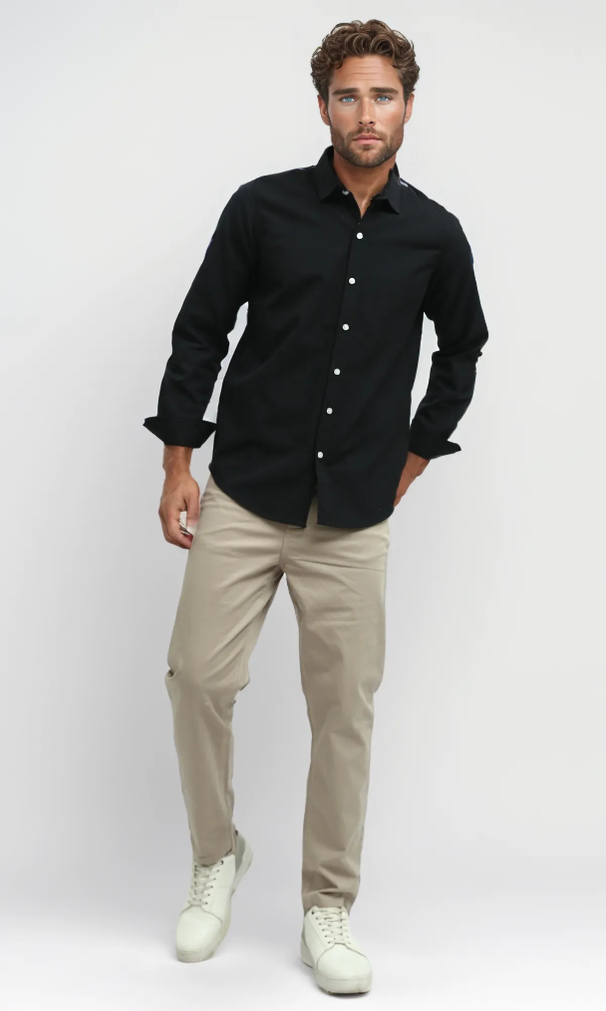 O188519  Solid Long Sleeves Casual Black Buttoned Shirt