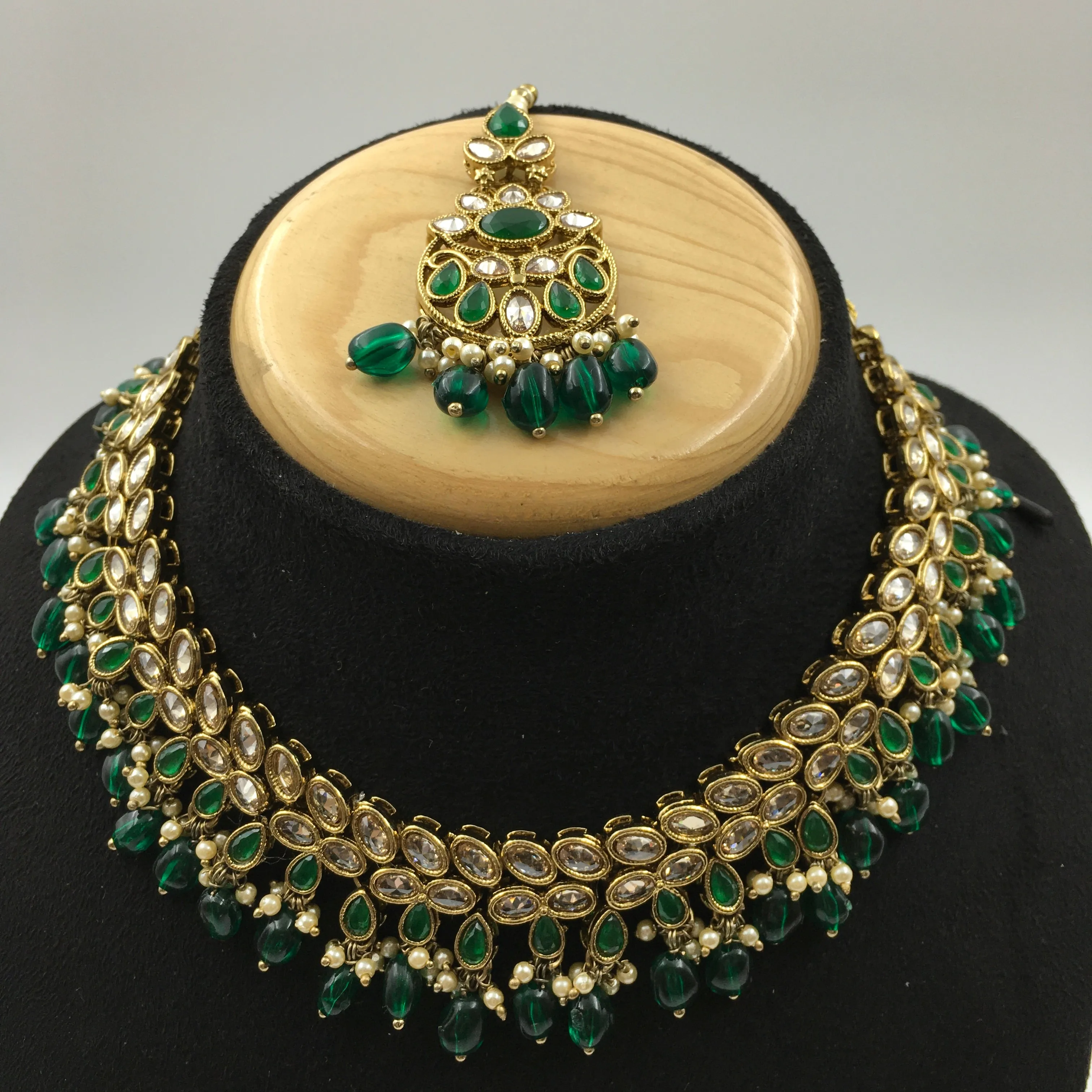 Round Neck Antique Necklace Set 4654-33