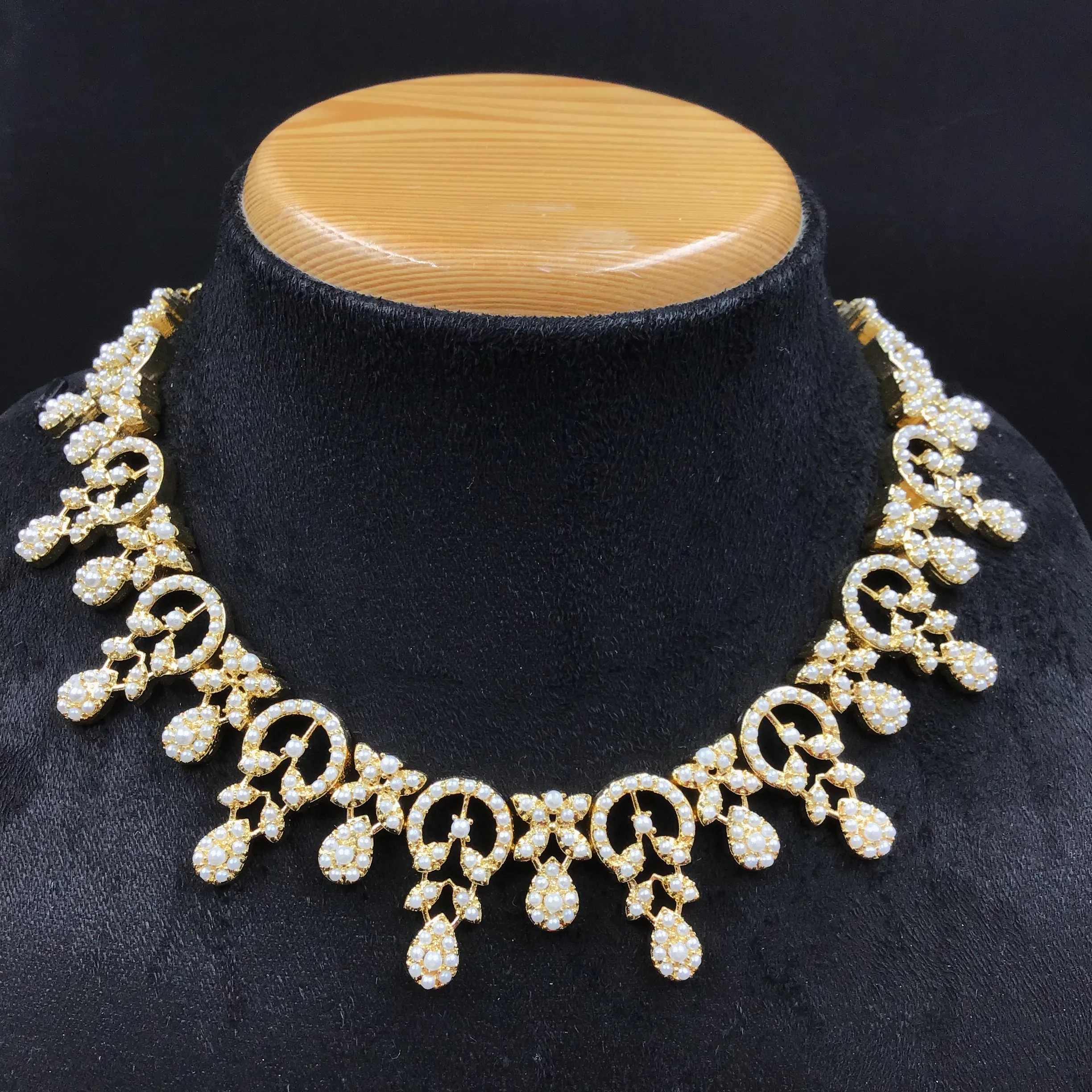 Round Neck Jadau Necklace Set 5990-65