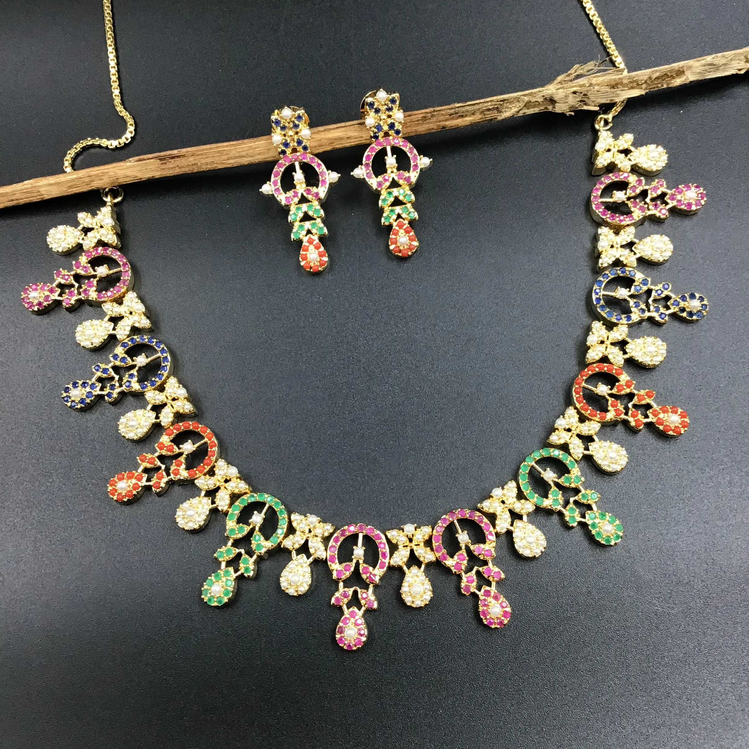 Round Neck Jadau Necklace Set 5990-65