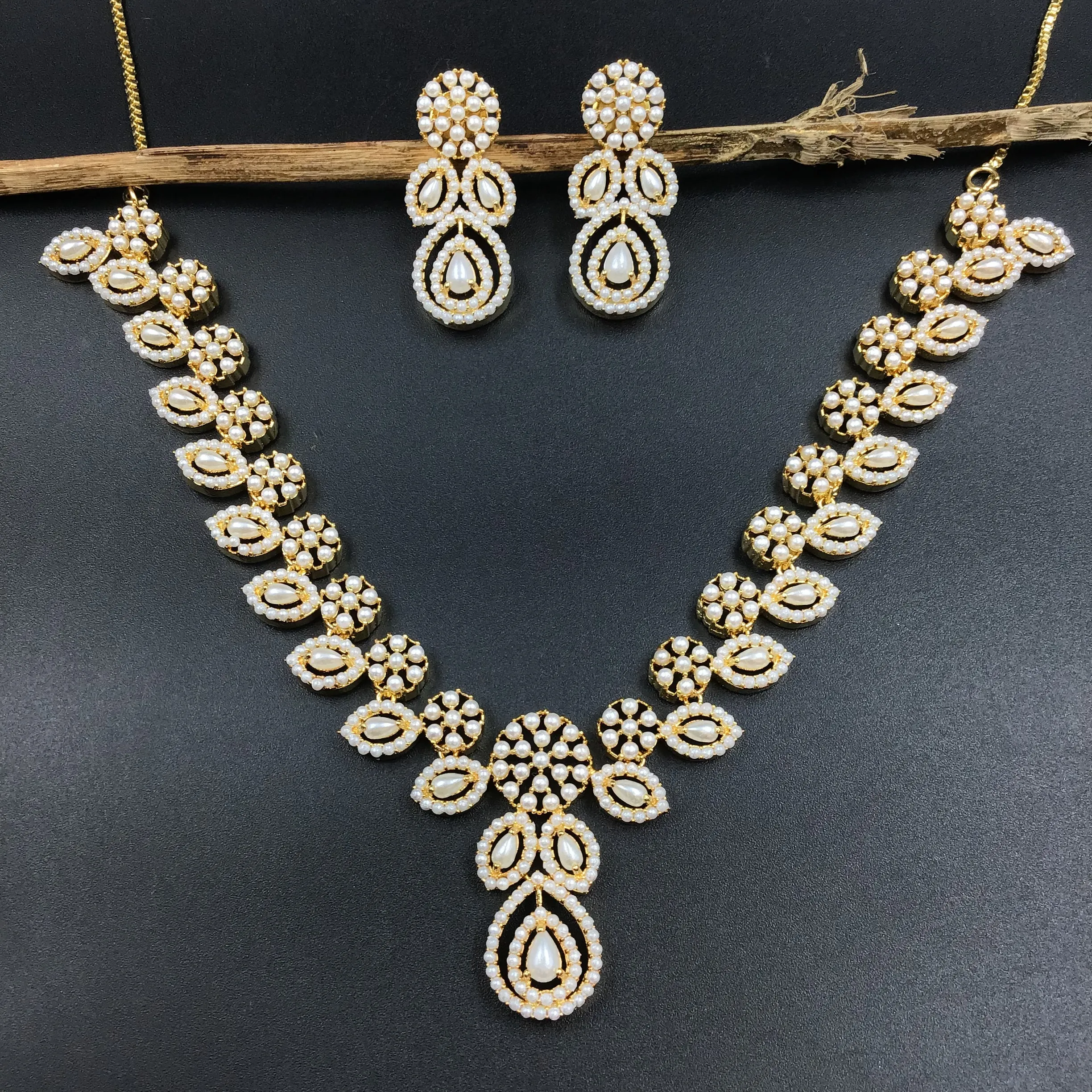 Round Neck Jadau Necklace Set 5991-65