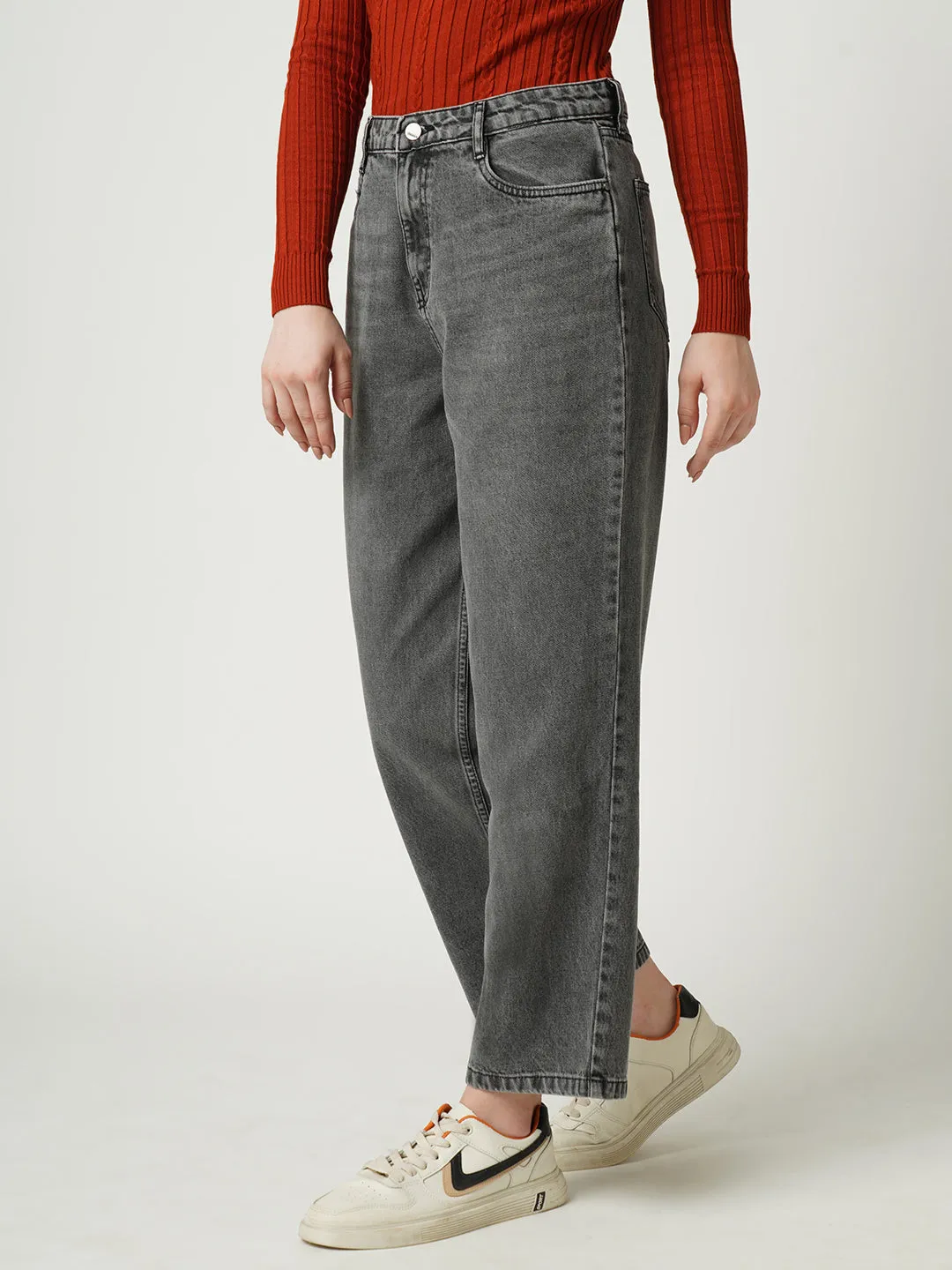 Women High-Rise Loose Straight Fit Jeans
